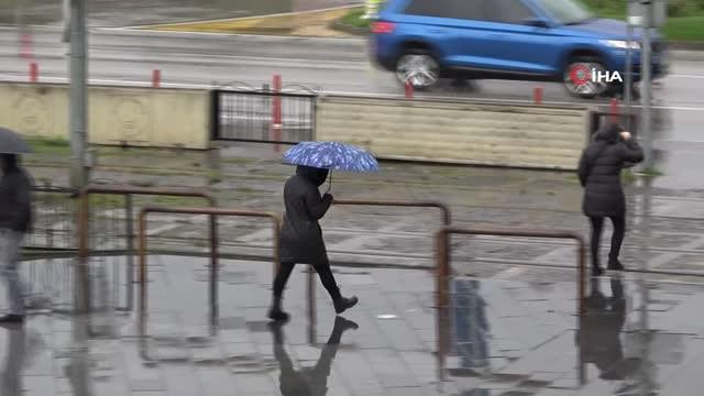 Samsun'da yağmur etkili oldu