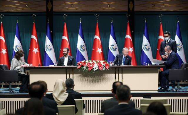 Cumhurbaşkanı Erdoğan ile görüşen El Salvador lideri Bukele'den Türkiye'ye övgü dolu sözler: Erdoğan sayesinde gerçekleşti