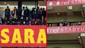 Galatasaray'ın stadı karıştı! Burak Elmas'ın locasını taraftarlar ablukaya aldı, polis tribüne girdi